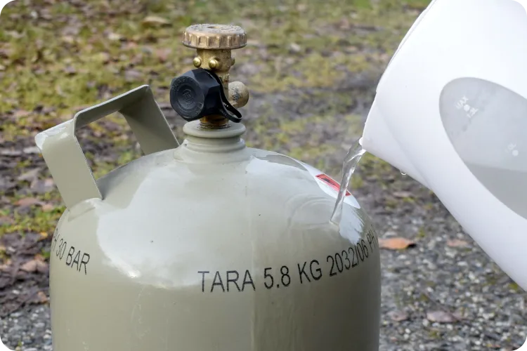 Füllstand der Gasflasche feststellen